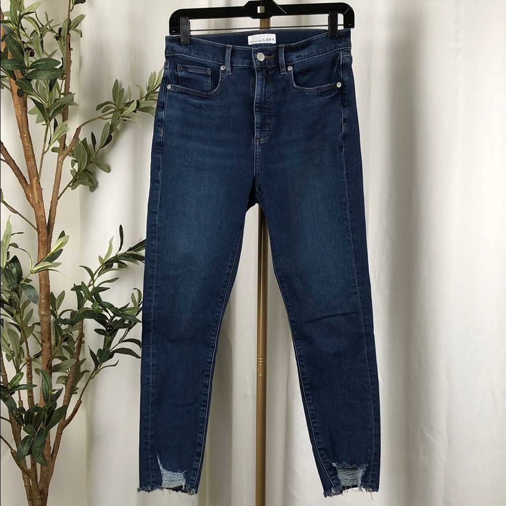 LOFT Dark Blue Ankle Jeans Distressed Hem (B3)